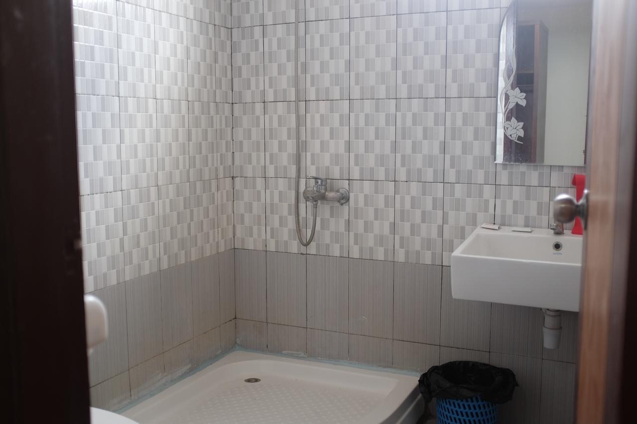 RedDoorz Plus near Senen Jakarta Exterior foto