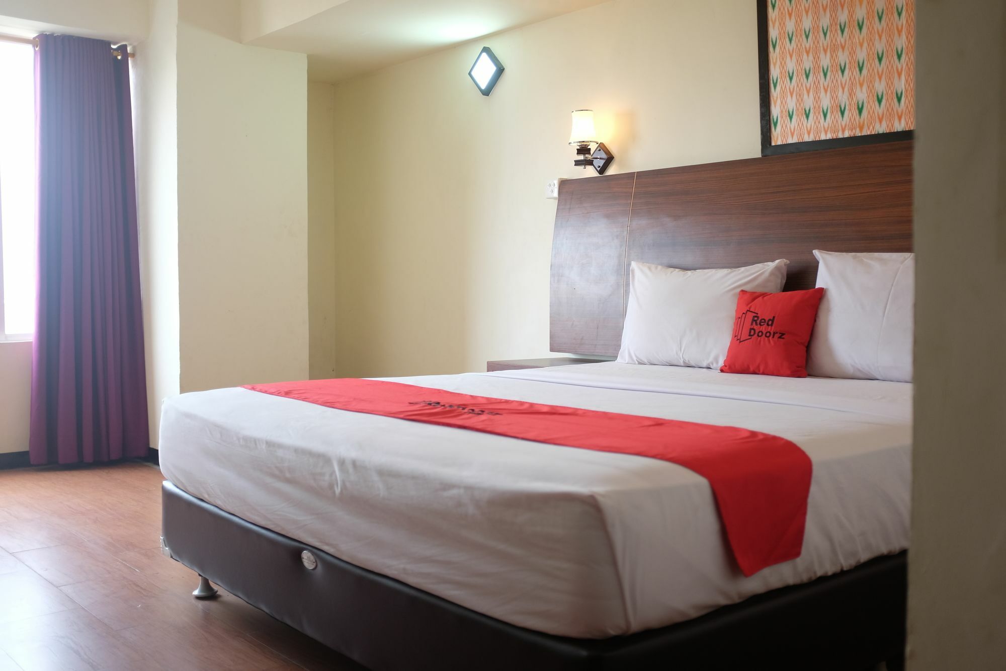 RedDoorz Plus near Senen Jakarta Exterior foto